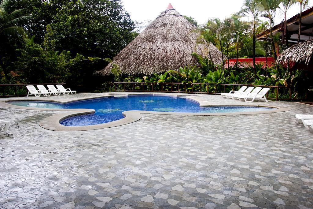 Turtle Beach Lodge ตอร์ตูเกโร ภายนอก รูปภาพ